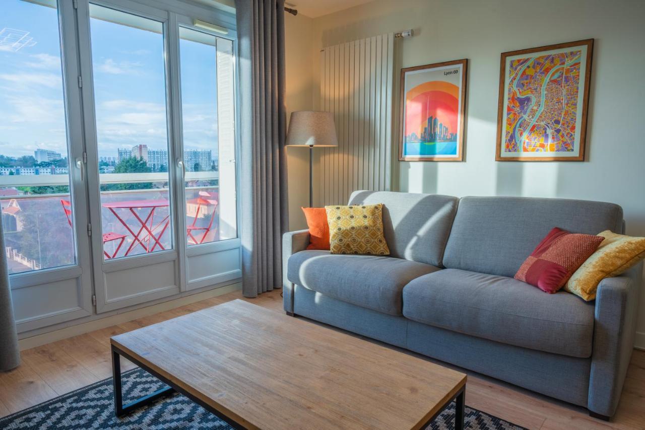 T2 De Standing Climatise Avec Parking Prive, Tram T2 T5, Hopitaux Est Apartman Bron Kültér fotó