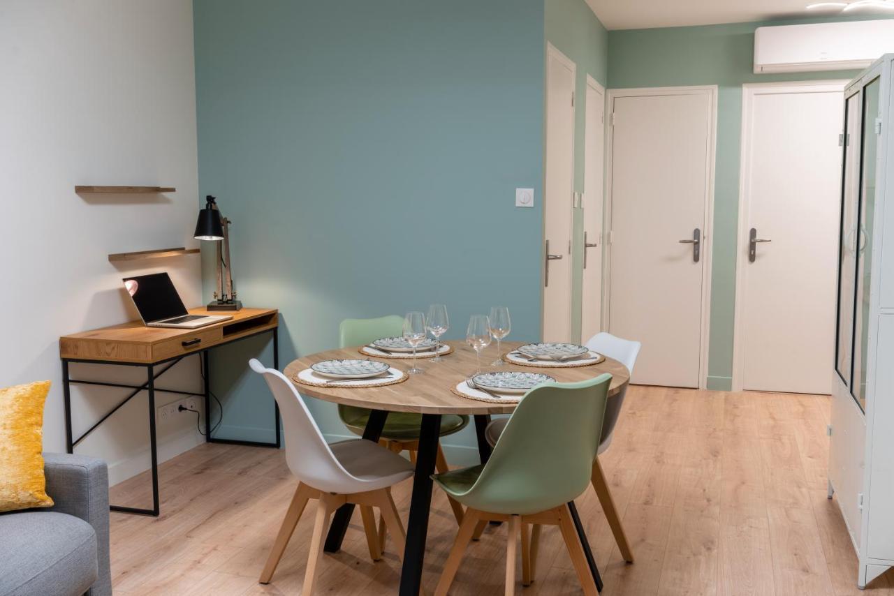 T2 De Standing Climatise Avec Parking Prive, Tram T2 T5, Hopitaux Est Apartman Bron Kültér fotó